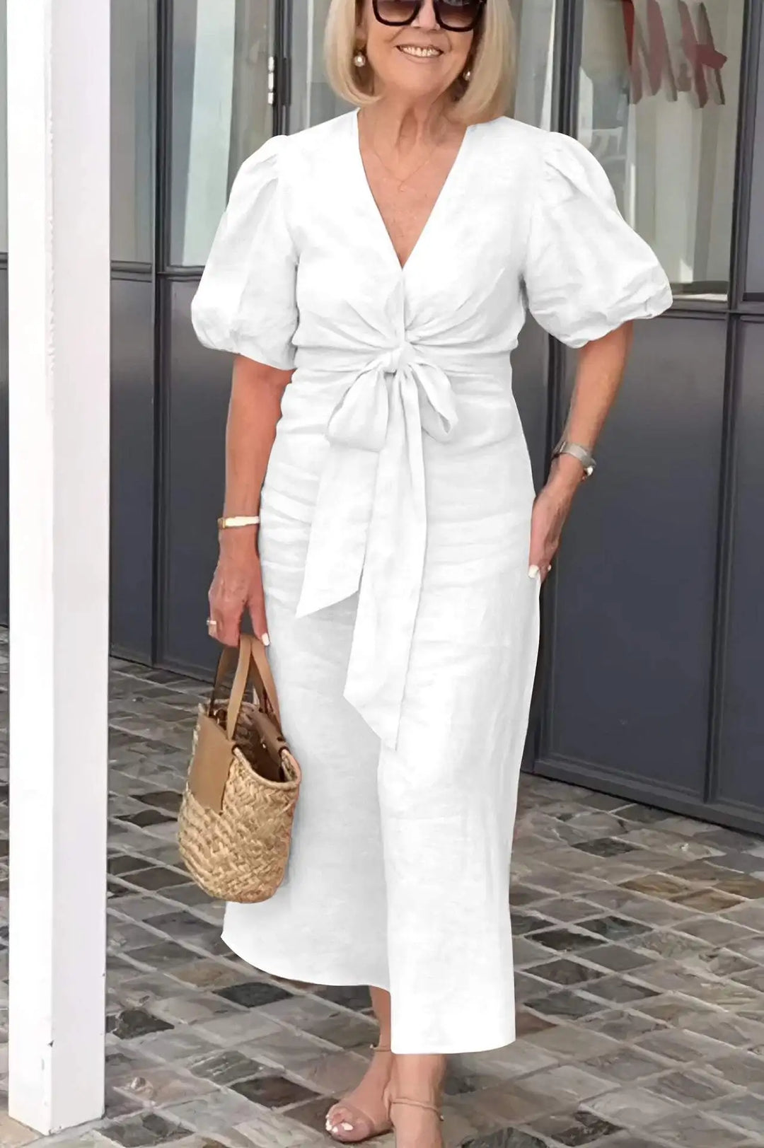 LYNORA | ROBE MIDI ÉLÉGANTE À ENCOLURE EN V